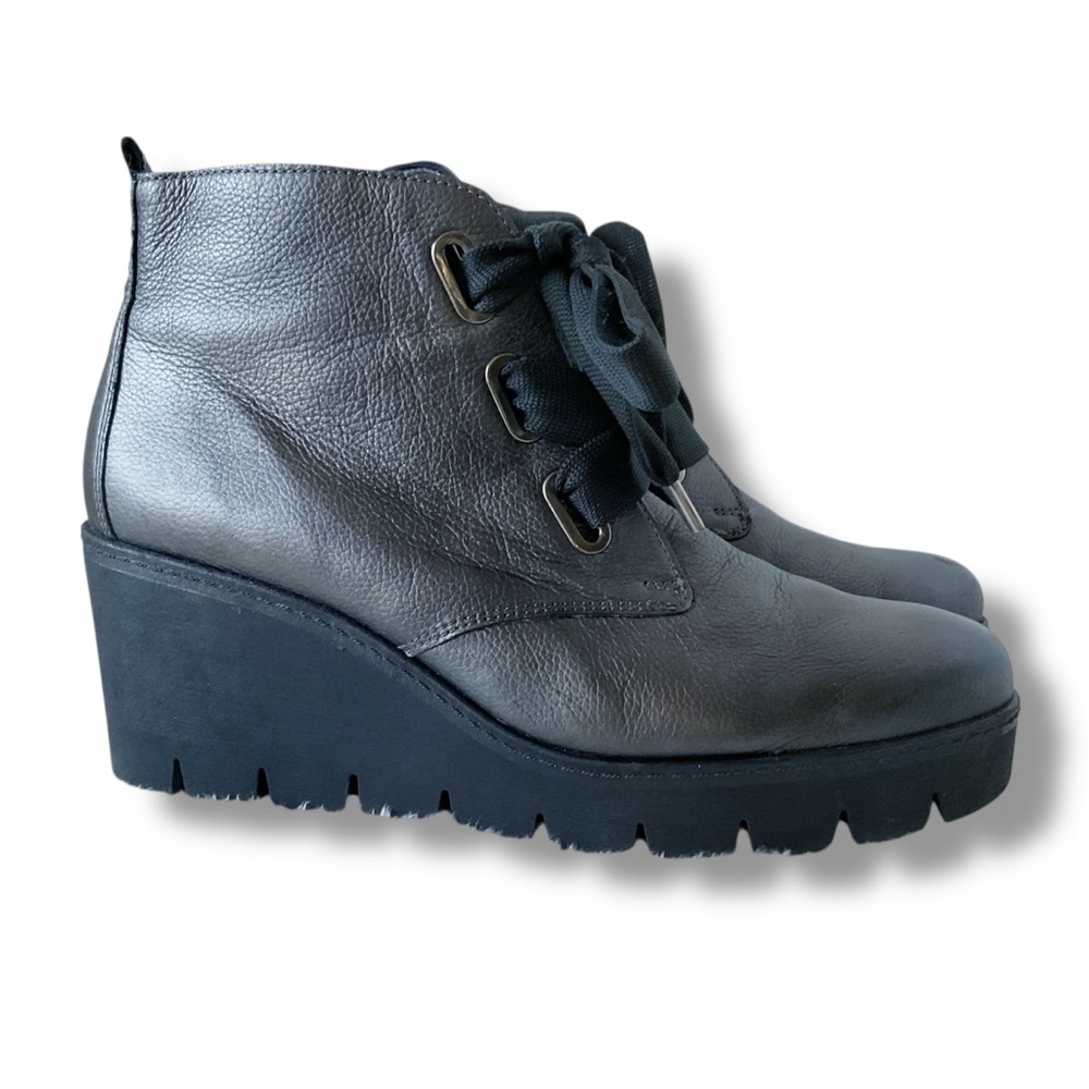 Gabor Metallic Pewter Leather Wedge Ankle Booties Size 6